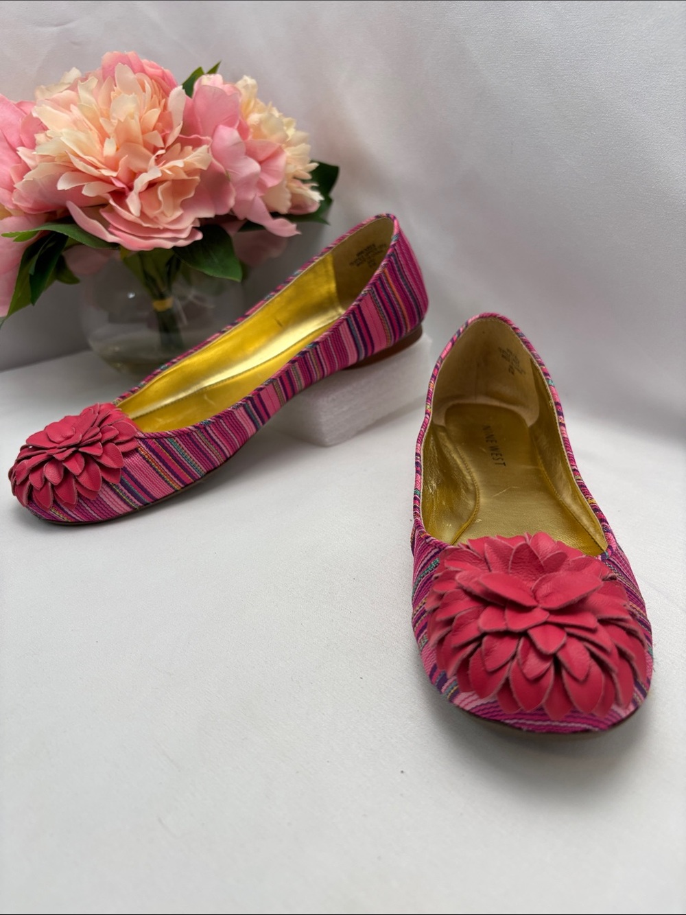 Nine West Women’s 6 Pink Striped Floral Applique Ballet Flats #367